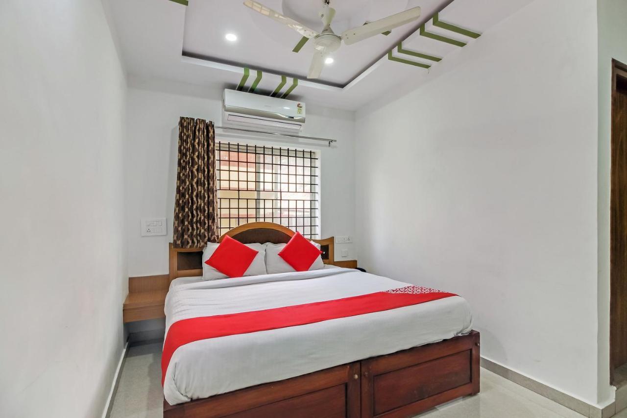 Vaccinated Staff- OYO 28303 Yesh Comforts Hotel Madikeri Exterior foto