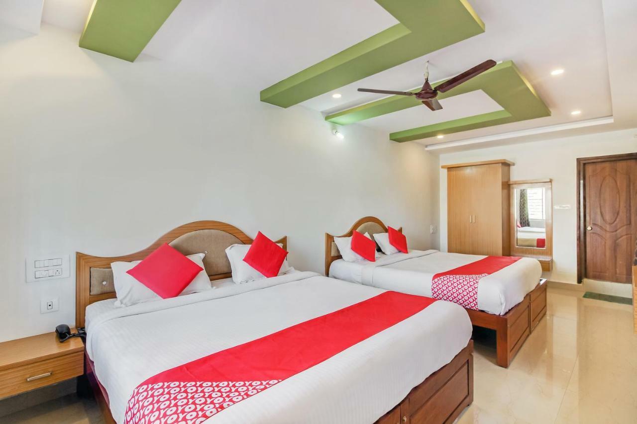 Vaccinated Staff- OYO 28303 Yesh Comforts Hotel Madikeri Exterior foto