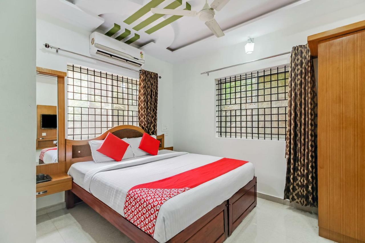 Vaccinated Staff- OYO 28303 Yesh Comforts Hotel Madikeri Exterior foto